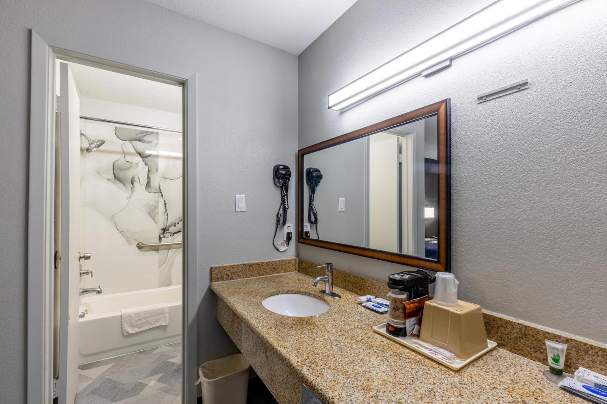 Freer Executive Inn&Suites Buitenkant foto